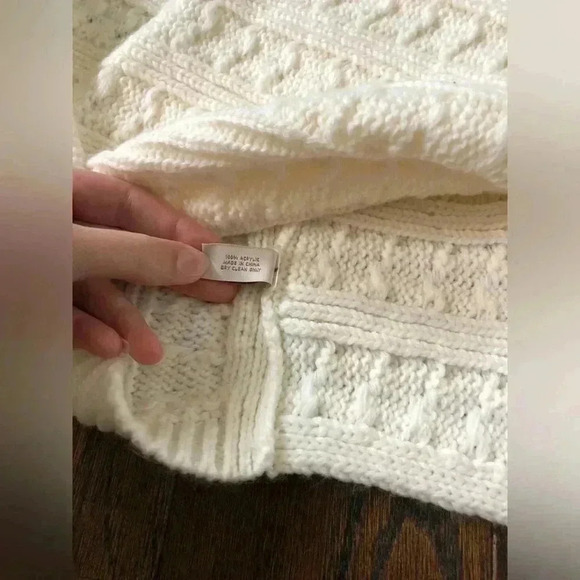 Ann Taylor LOFT Cream Cable-Knit Acrylic Sweater Poncho - OSFM - Picture 5 of 9